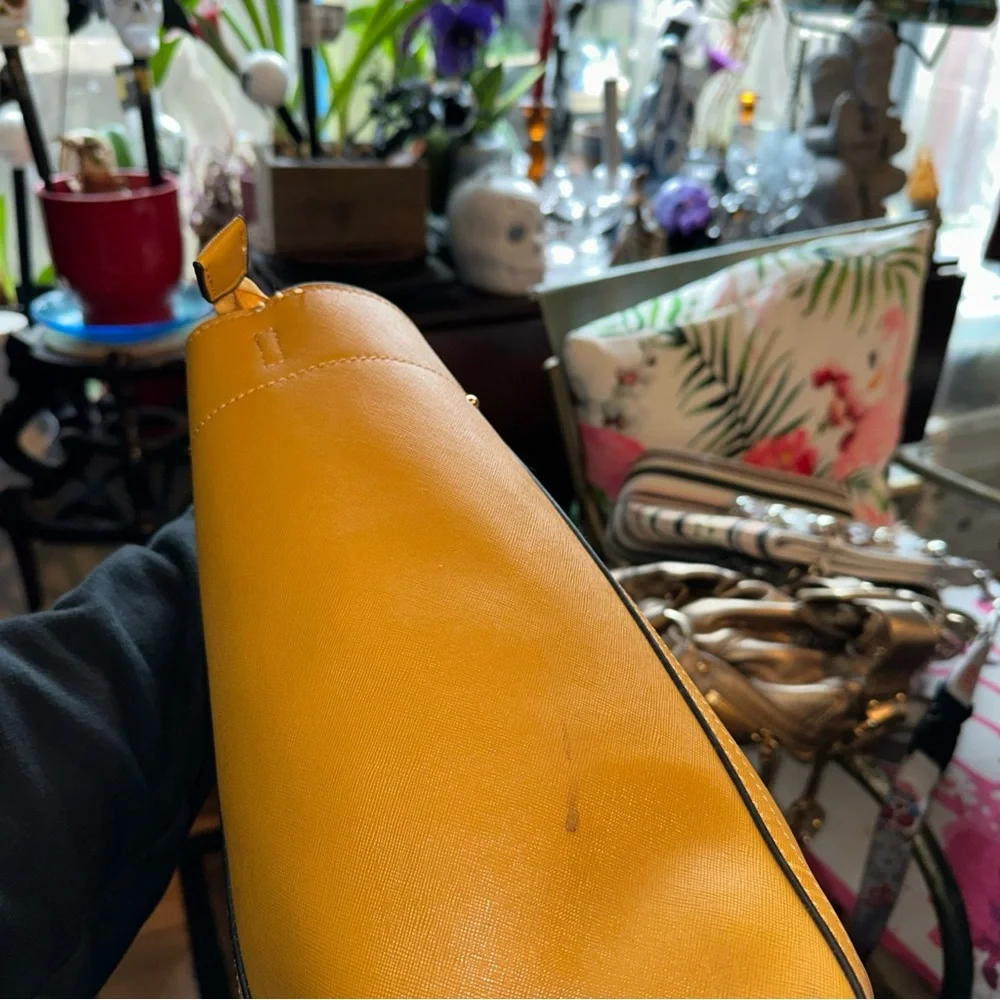 MOA YELLOW BAG
